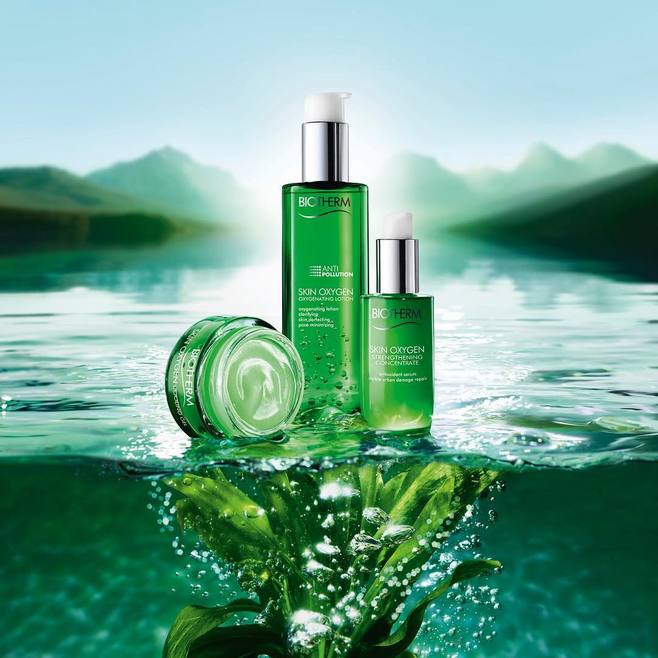 高端化妆品视觉呈现 从瓶器造型到创意设计的全方位解析